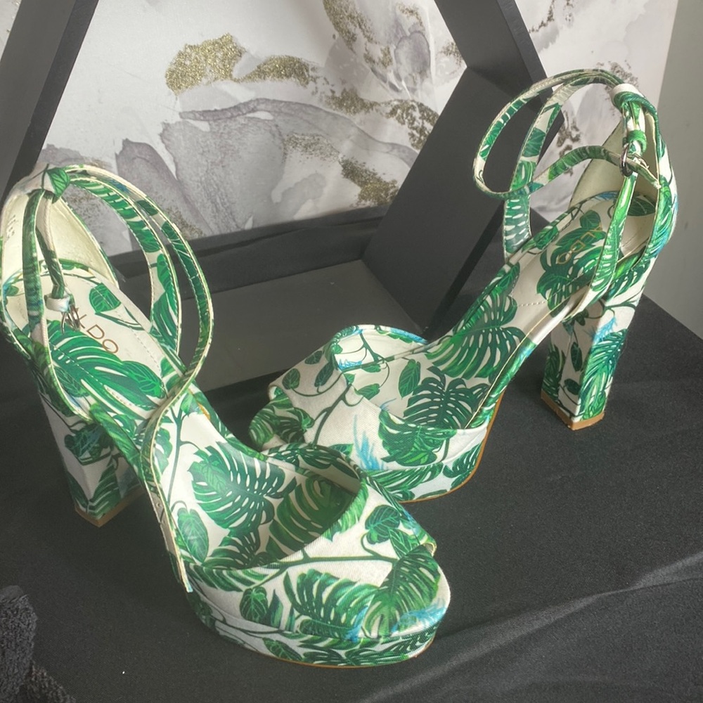 Women floral heels